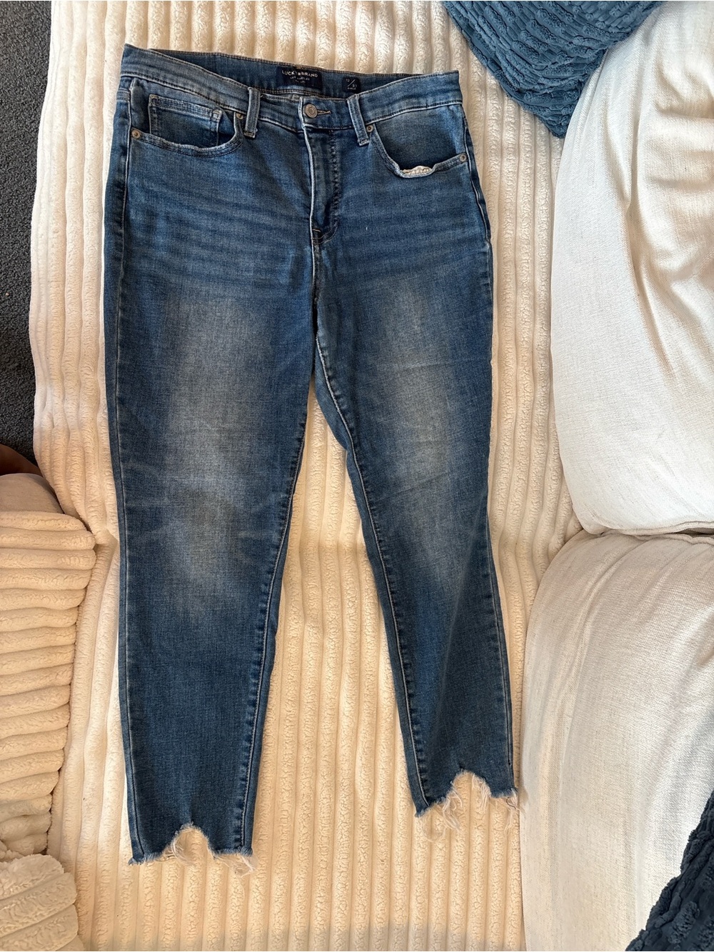 Lucky Brand Distressed Dark Blue Ankle Crop Jeans
